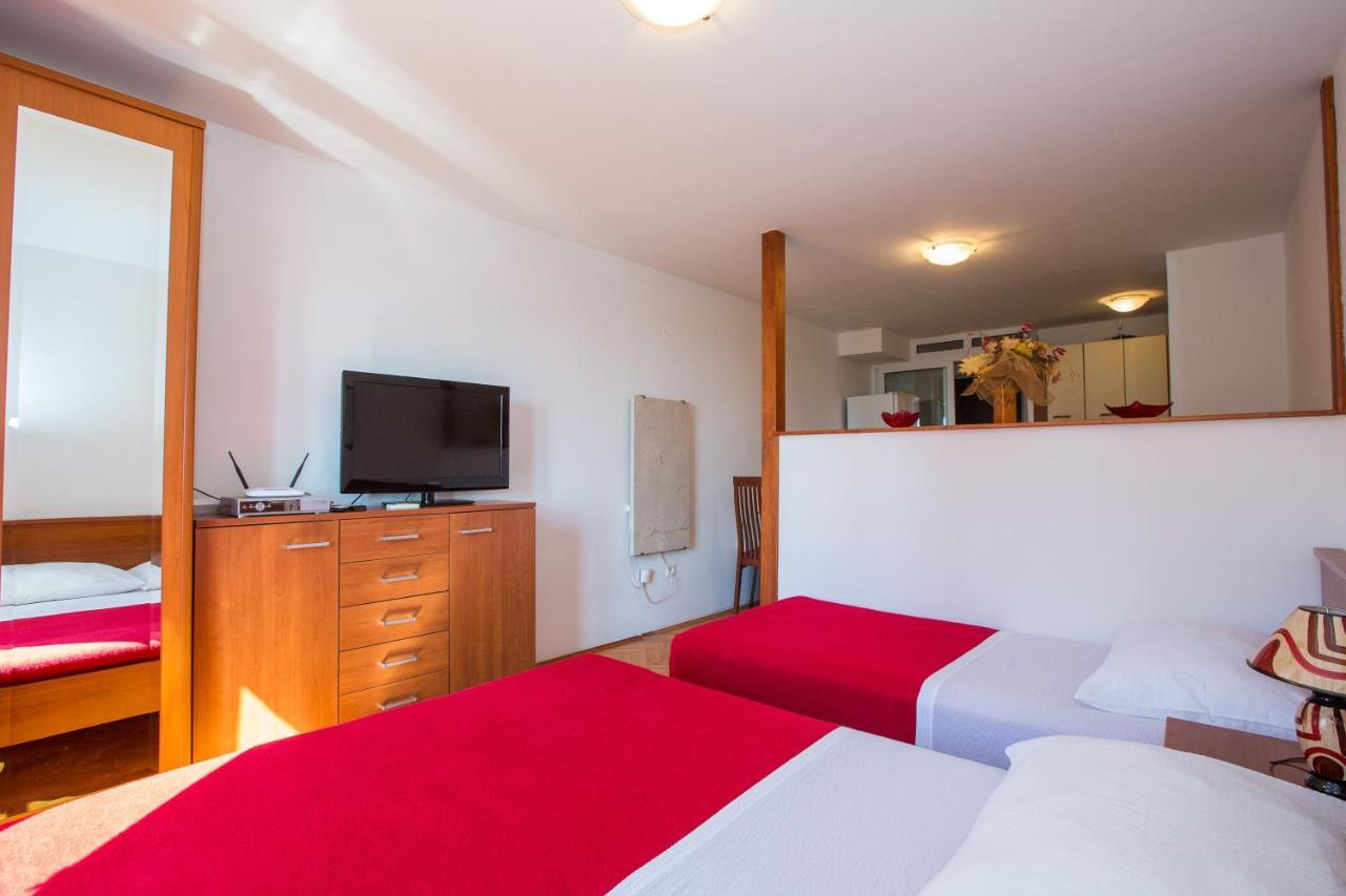 Apartment Lina