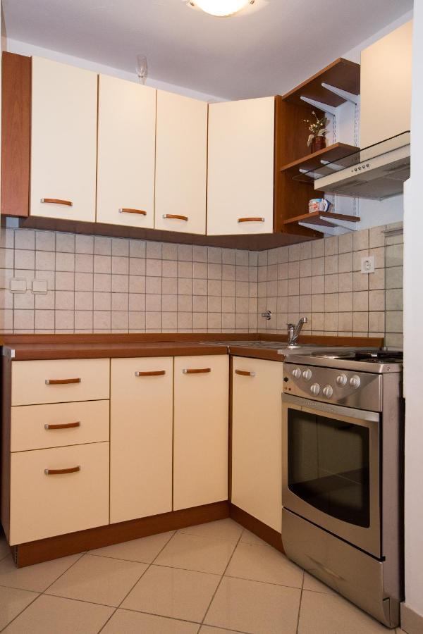Apartment Lina *